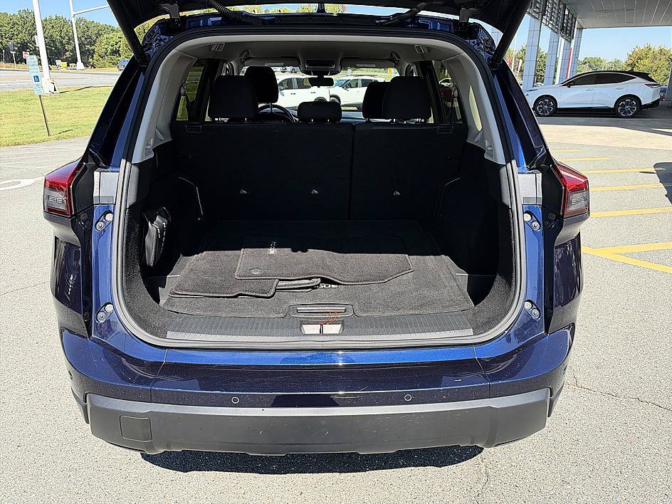 Certified 2025 Nissan Rogue SV AWD/4WD image 25
