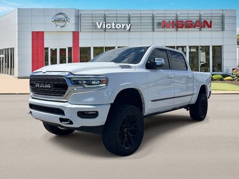 Used 2023 RAM 1500 Limited w/ Body Color Bumper Group AWD/4WD image 7