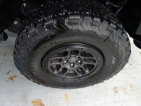 Certified 2023 Jeep Wrangler Unlimited Sport image 24