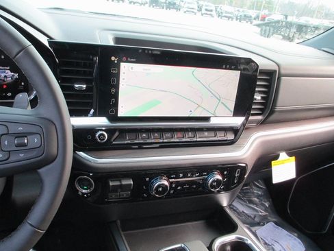 New 2026 GMC Sierra 1500 SLT w/ SLT Convenience Package image 17