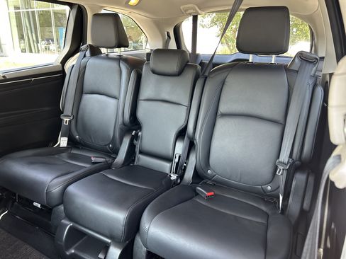Used 2025 Honda Odyssey EX-L image 16