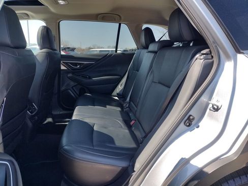 Used 2024 Subaru Outback Touring AWD/4WD image 9