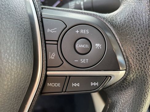 Used 2023 Toyota Camry LE image 17