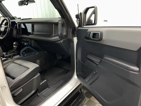 Used 2024 Ford Bronco Black Diamond AWD/4WD image 34