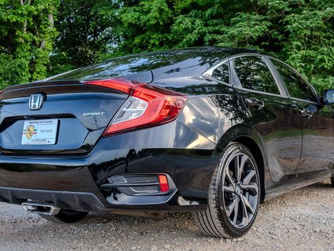 Used 2019 Honda Civic Sport image 5