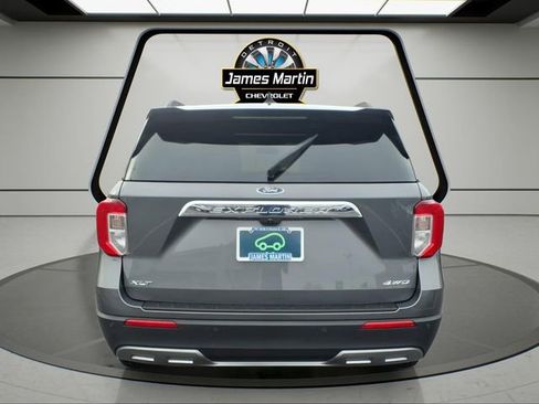 Used 2023 Ford Explorer XLT w/ Equipment Group 202A AWD/4WD image 5