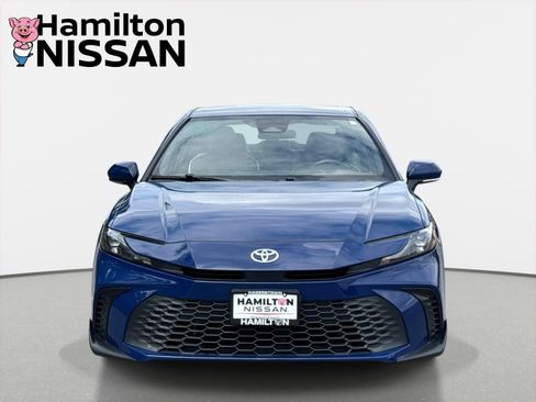 Used 2025 Toyota Camry SE FWD image 6