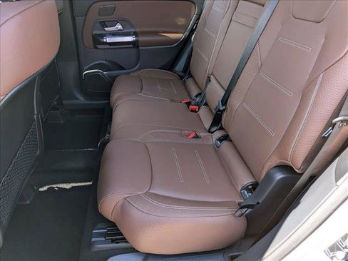 New 2026 Mercedes-Benz GLB 250 4MATIC image 14