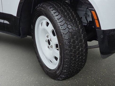 New 2026 Land Rover Defender 110 S AWD/4WD image 32