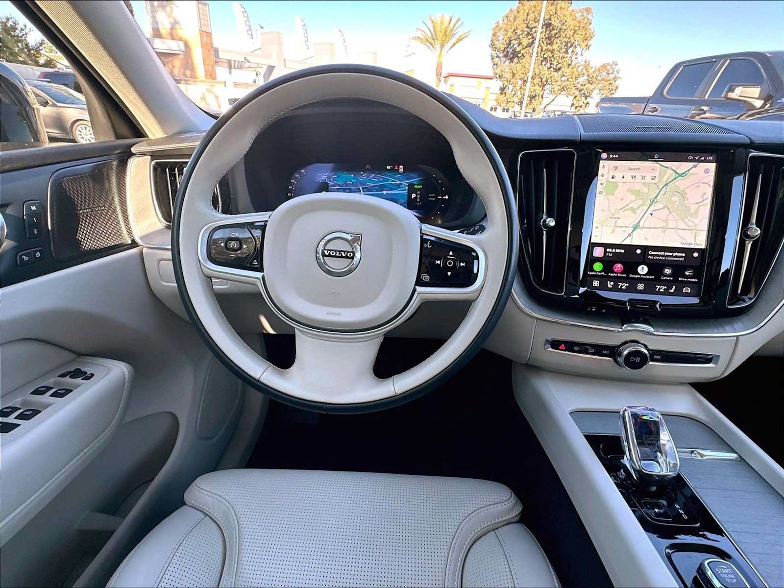 Used 2025 Volvo XC60 T8 Ultra w/ Climate Package AWD/4WD image 9