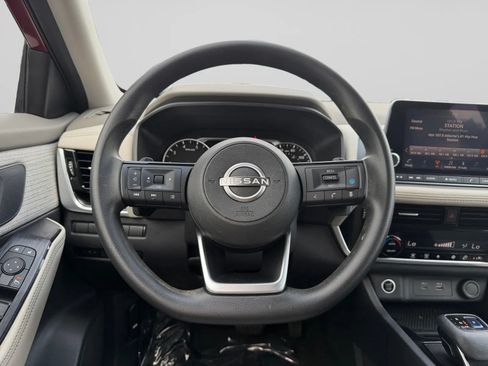 Used 2022 Nissan Rogue SV AWD/4WD image 20