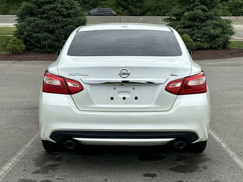 Used 2016 Nissan Altima 2.5 SL w/ 2.5 Technology Package FWD image 4