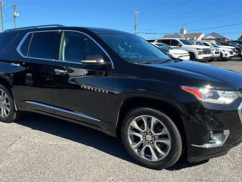 Used 2020 Chevrolet Traverse Premier w/ LPO, Floor Liner Package image 3