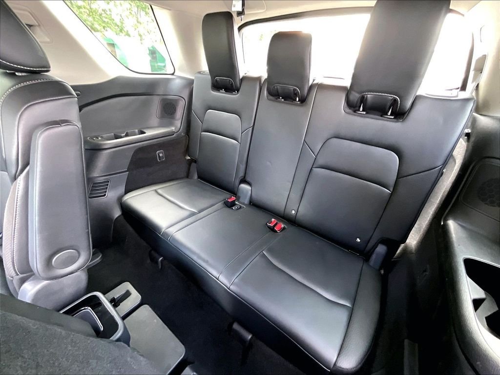 Used 2023 Nissan Pathfinder SL w/ SL Premium Package AWD/4WD image 16