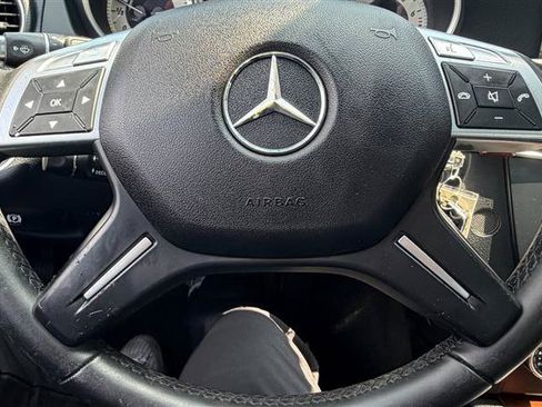 Used 2013 Mercedes-Benz C 300 Luxury 4MATIC Sedan image 32