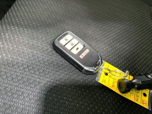 Used 2017 Honda HR-V EX image 11