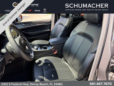 Certified 2024 Jeep Grand Cherokee Limited w/ Luxury Tech Group II RWD image 11