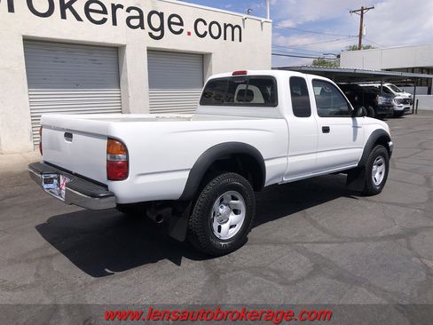 Used 2003 Toyota Tacoma PreRunner RWD image 8