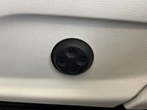 Used 2022 Mercedes-Benz E 350 Sedan image 26