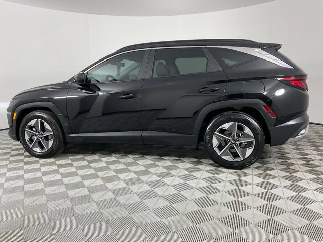 Used 2025 Hyundai Tucson SEL FWD image 3