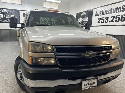 Used 2007 Chevrolet Silverado 3500 LT w/ Heavy-Duty Power Package AWD/4WD image 2