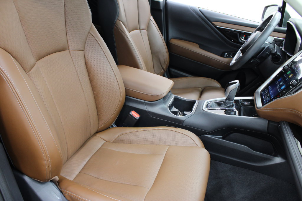 Used 2024 Subaru Outback Touring AWD/4WD image 25