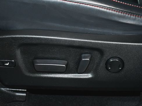 Used 2019 Toyota Highlander SE AWD/4WD image 39