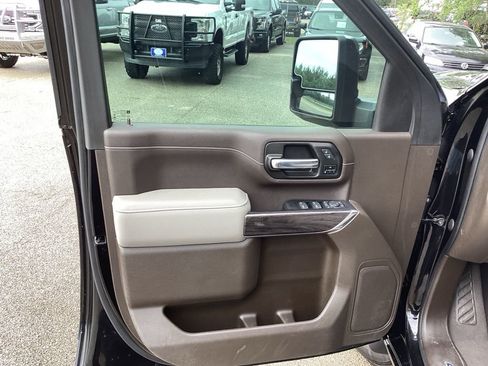 Used 2022 Chevrolet Silverado 2500 LTZ image 28