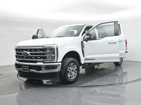 New 2026 Ford F250 Lariat w/ Lariat Premium Package image 31