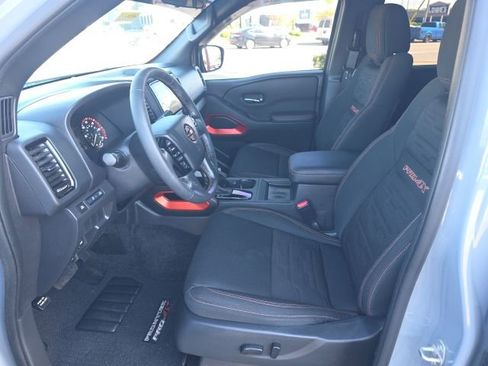 Used 2024 Nissan Frontier PRO-4X AWD/4WD image 10