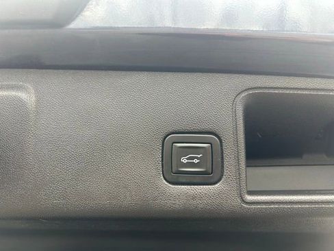 Used 2019 GMC Terrain SLT w/ Preferred Package image 12