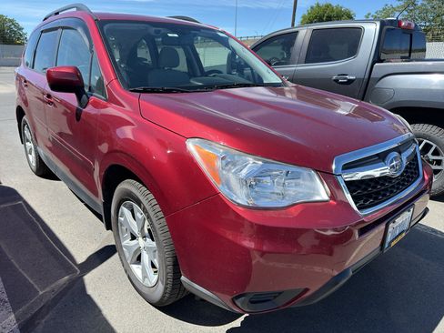 Used 2015 Subaru Forester 2.5i Premium AWD/4WD image 1