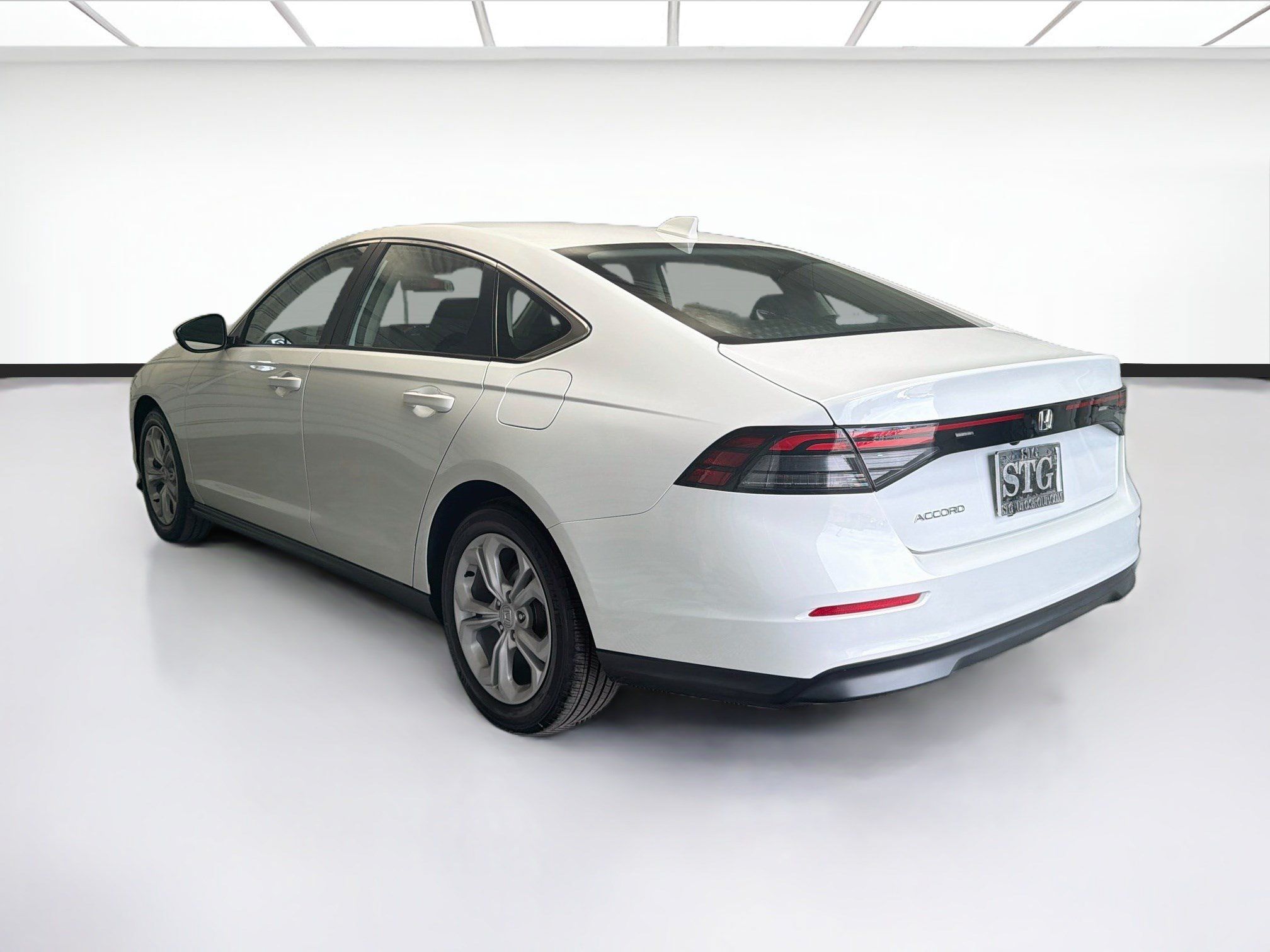 Used 2025 Honda Accord LX image 6