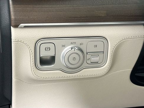 New 2026 Mercedes-Benz GLE 450 4MATIC image 10
