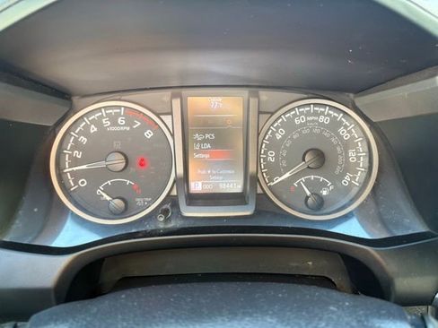 Used 2021 Toyota Tacoma TRD Off-Road RWD image 21
