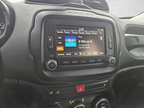 Used 2016 Jeep Renegade Limited image 12