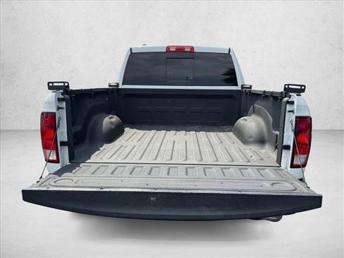 Used 2019 RAM 1500 Classic SLT AWD/4WD image 7
