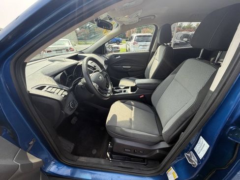 Used 2017 Ford Escape SE AWD/4WD image 9
