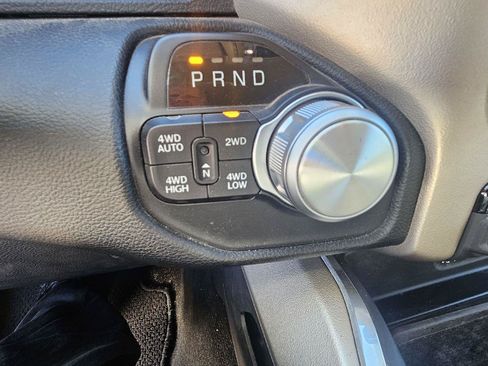 Used 2020 RAM 1500 Laramie AWD/4WD image 9