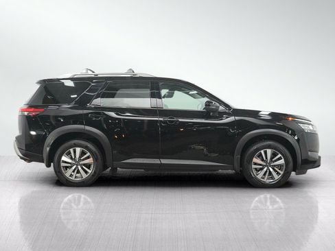 Used 2023 Nissan Pathfinder SL AWD/4WD image 6