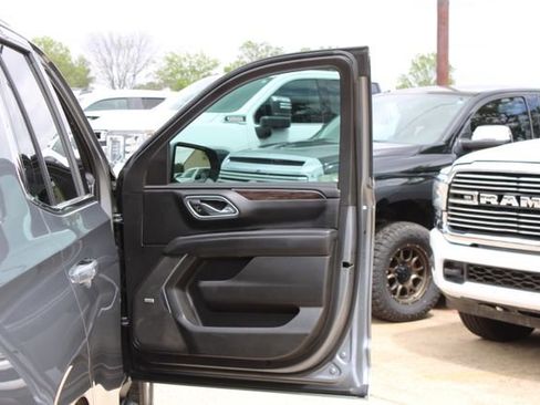 Used 2022 Chevrolet Tahoe LT image 39