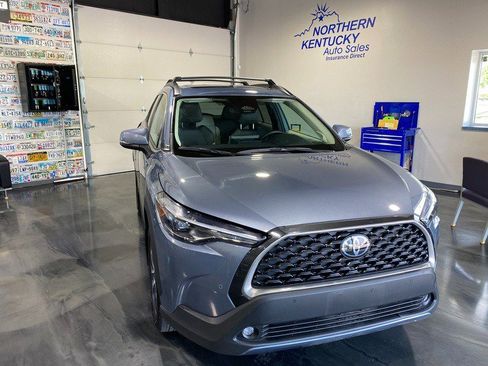 Used 2024 Toyota Corolla Cross XLE w/ Convenience Package image 1