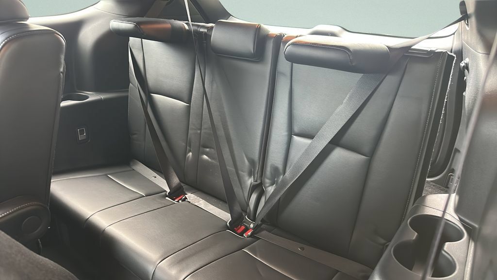 Used 2022 Toyota Highlander XSE FWD image 30