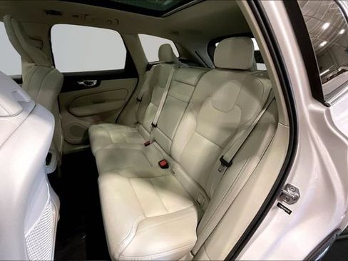 Used 2021 Volvo XC60 T5 Inscription w/ Climate Package AWD/4WD image 28