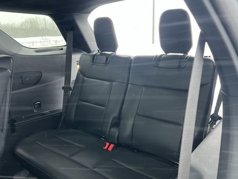 Used 2025 Ford Explorer ST-Line w/ Premium Package image 40