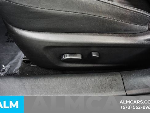 Used 2025 Nissan Altima 2.5 SV FWD image 30