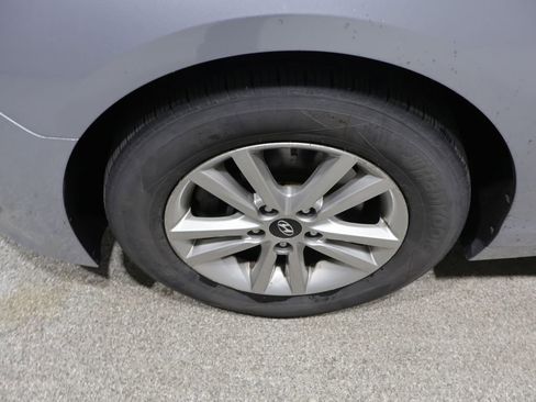 Used 2015 Hyundai Sonata SE FWD image 9