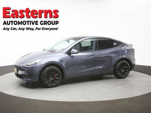 Used 2022 Tesla Model Y Long Range image 52