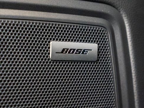 Certified 2025 Porsche Macan image 20