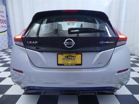 Used 2018 Nissan Leaf SL w/ SL Technology Package FWD image 6